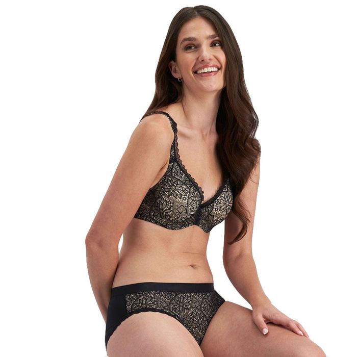 https://www.undiewarehouse.com.au/media/catalog/product/cache/60ee2cca2379b1a86a056044b4868122/b/a/barely-there-lace-contour-bra-yytp-blk-22.jpg